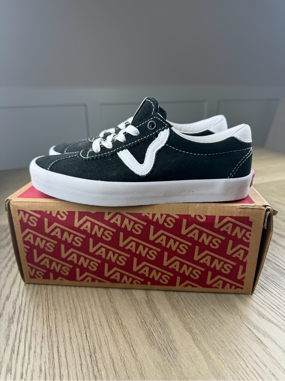 Vans Sport Low Skate Shoes. NIB. Women’s size 6.0.